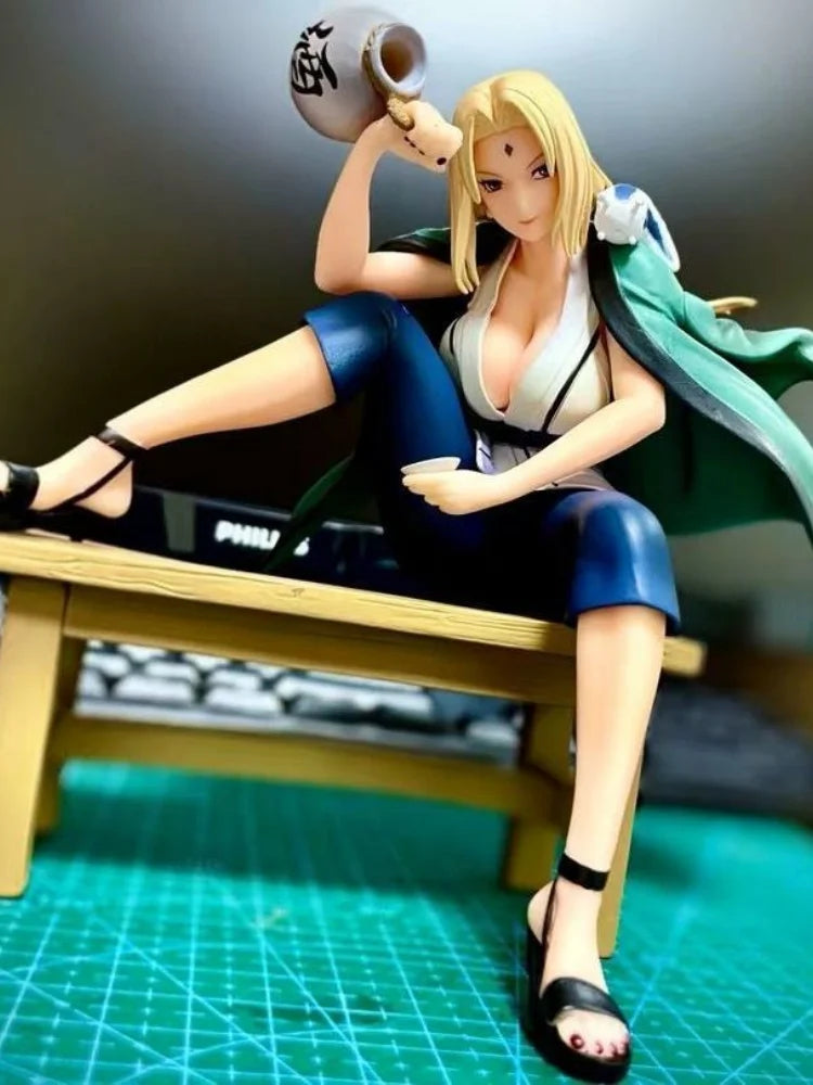 Naruto Shippuden Sexy Girl Tsunade drinking figurine