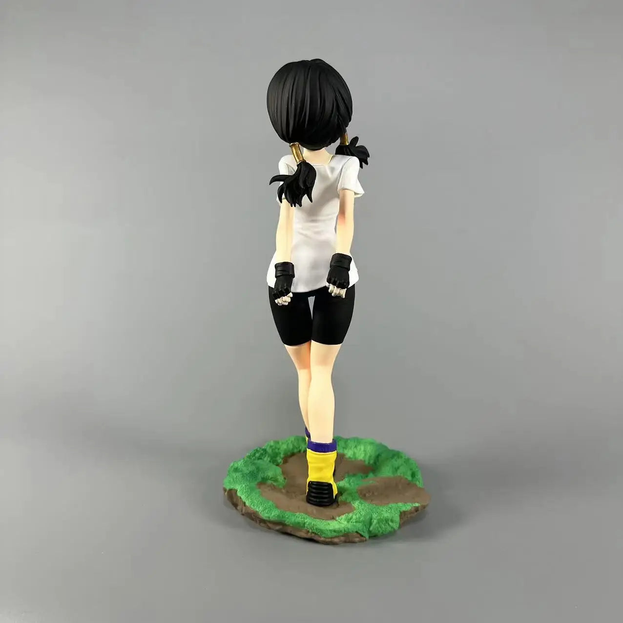 Dragonball Z Videl w/base figurine