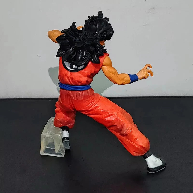 Dragon Ball Figures Puaru and Yamcha Wolf Fang Fist figure