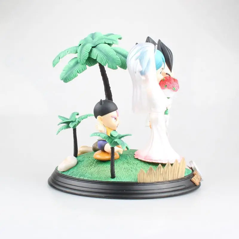 Dragon Ball Z Vegeta and Bulma Wedding w/baby Trunks statue