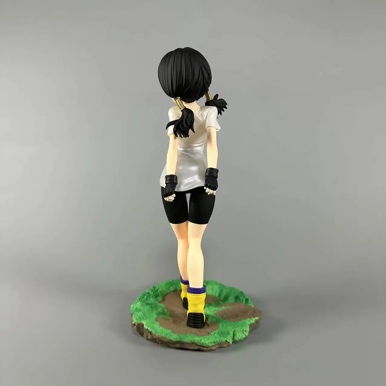 Dragonball Z Videl w/base figurine