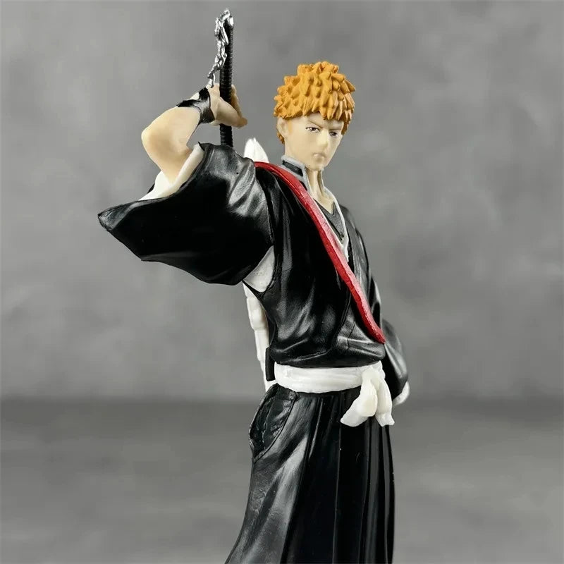 BLEACH Figure Kurosaki Ichigo about to draw sword figure