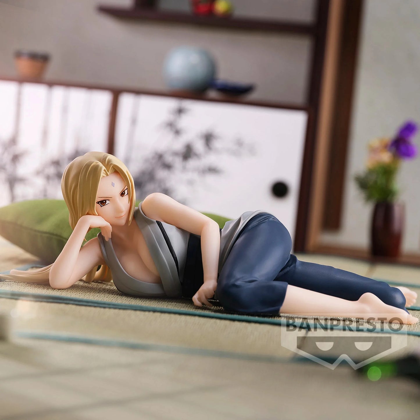 Naruto Shippuden Tsunade laying down Figure