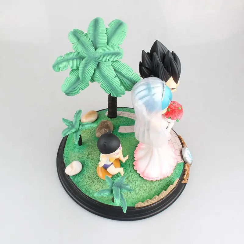 Dragon Ball Z Vegeta and Bulma Wedding w/baby Trunks statue