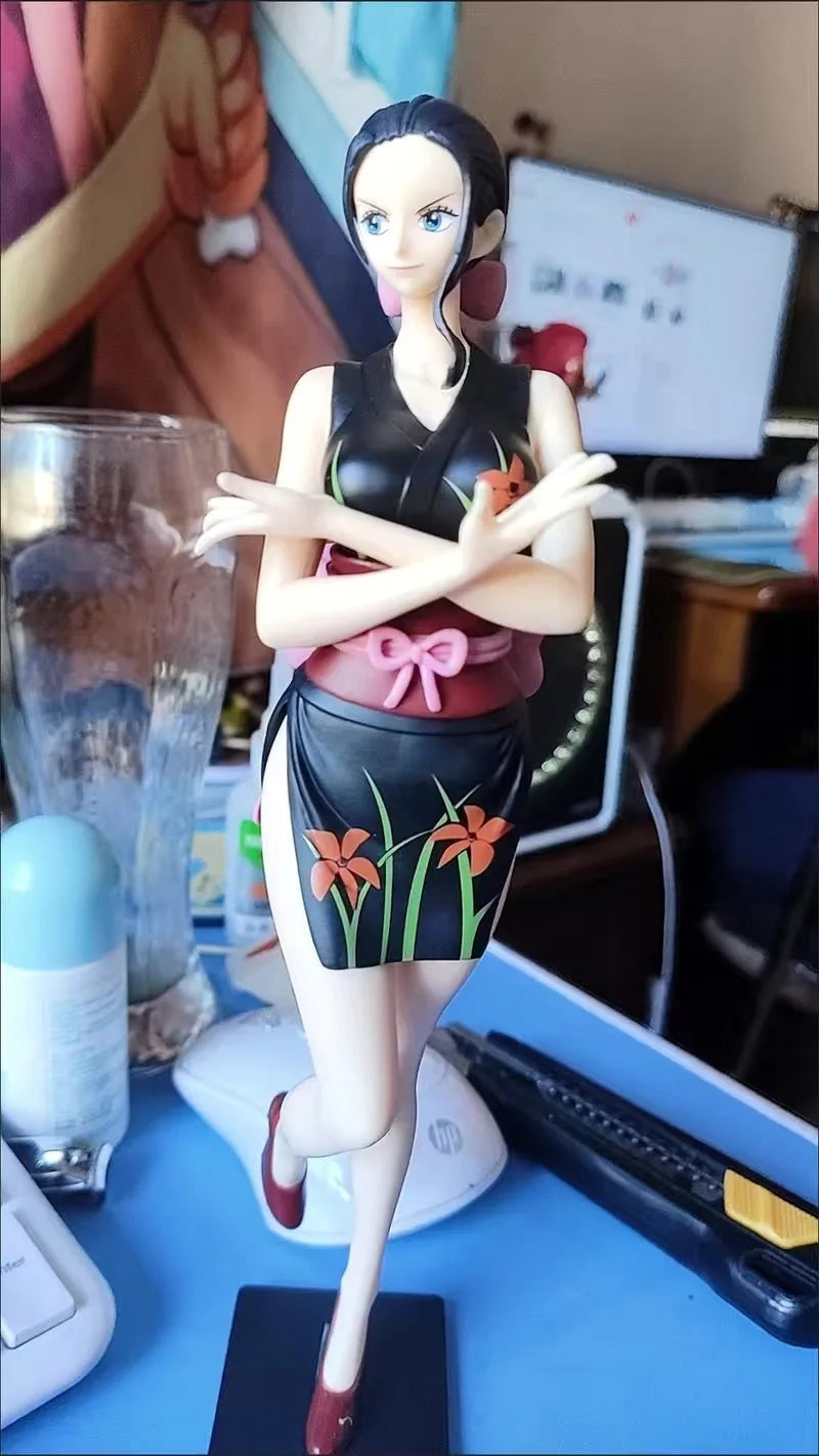 One Piece Nico Robin figure